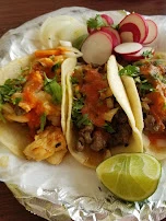 Tacos de Asada Y Pollo